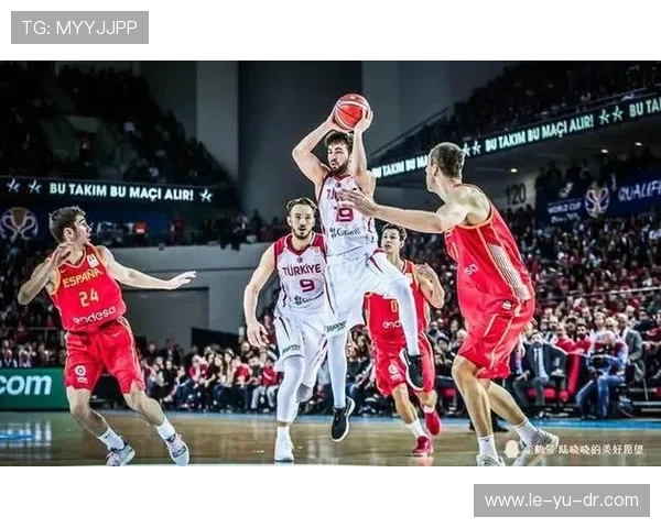 篮球世预赛最新积分榜：各队争夺激烈，形势愈加复杂