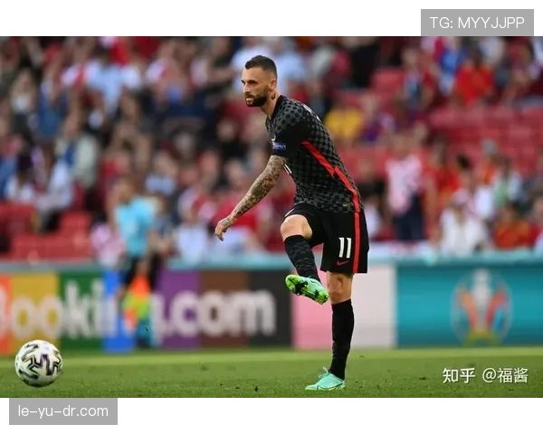 恰尔汗奥卢与布罗佐维奇对决:中场双雄谁更胜一筹? 恰尔汗奥卢与布罗佐维奇对决:中场双雄谁更胜一筹?