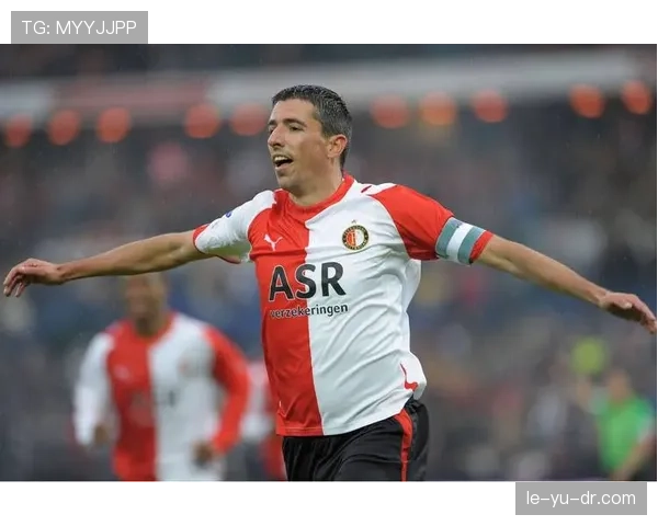 费耶诺德新赛季阵容大换血，前景备受期待