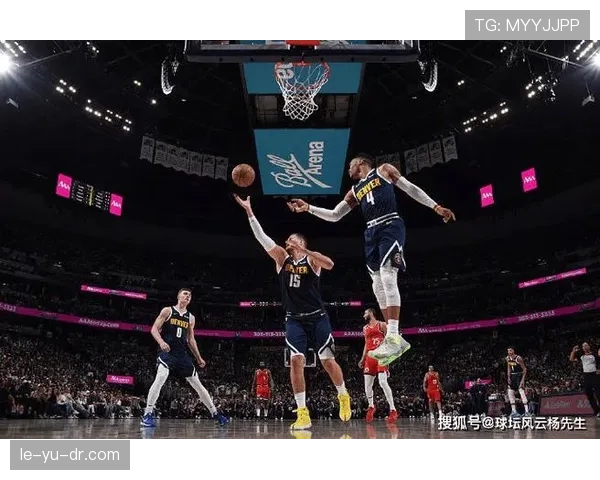 伦纳德利用挡拆制造防守错位，关键时刻拉开得分差距提升球队胜率